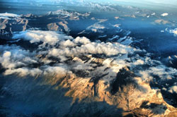 Vue aérienne des Alpes